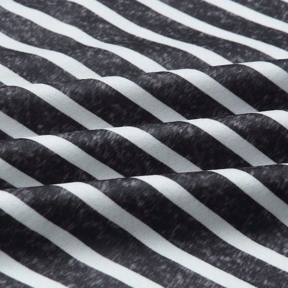 Black & White Striped Capri Jumpsuit - Picture 4 of 6